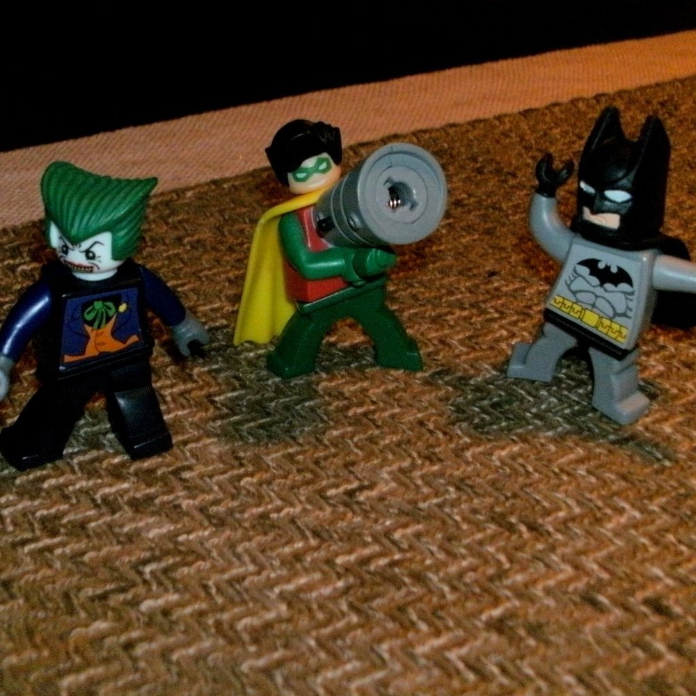 SET 3 ~ LEGO DC COMIC ACTION FIGURE McDonalds 2008  BATMAN ~ THE JOKER ~ ROBIN